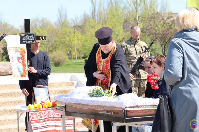 у покрові попрощалися із загиблим захисником україни - зображення 4